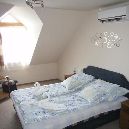 Pálma Apartmanház Harkány Esterno foto